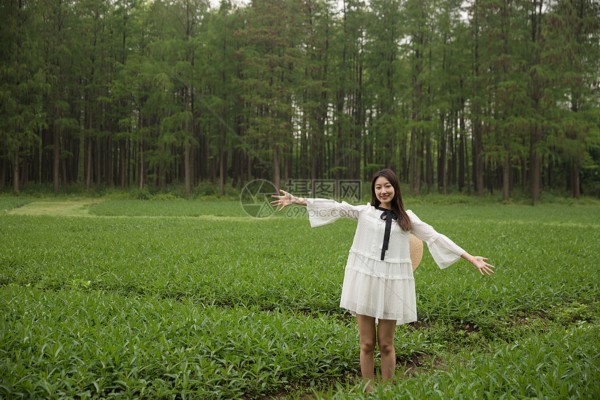 武汉市民抢购眼部按摩神器，养生新潮流来袭！